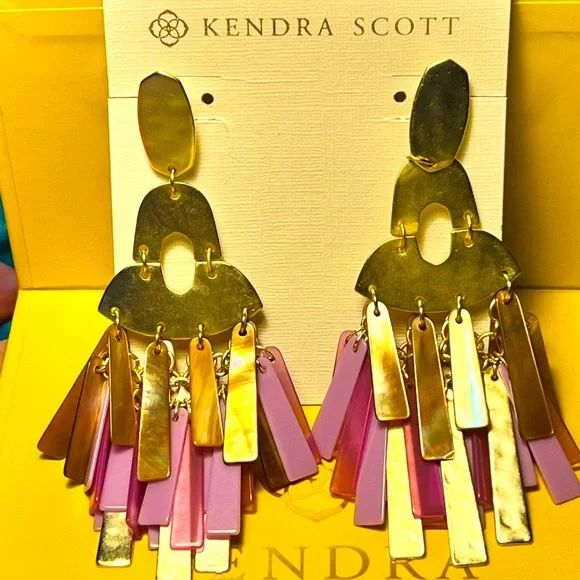 NWOT Kendra Scott Kitty Earrings Pink, Lavender & Pearl Mix Yellow Gold PERFECT! - Picture 1 of 13